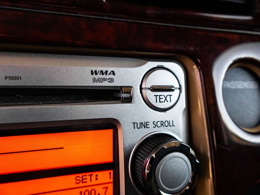 Used 2012  Toyota Base image 49