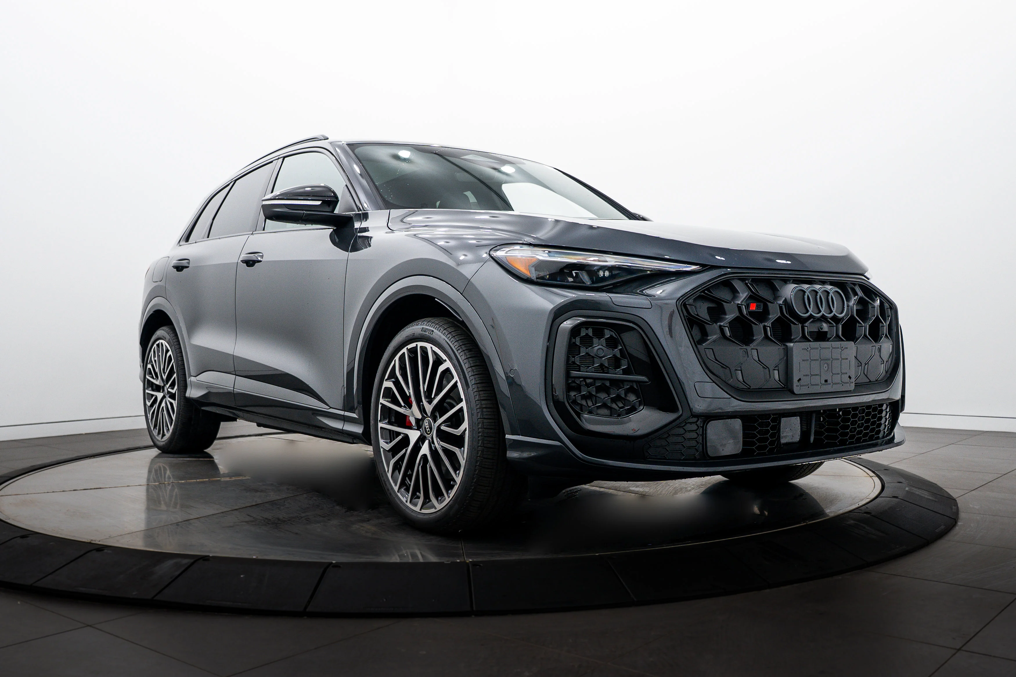 2025 Audi SQ5 Premium Plus's photo