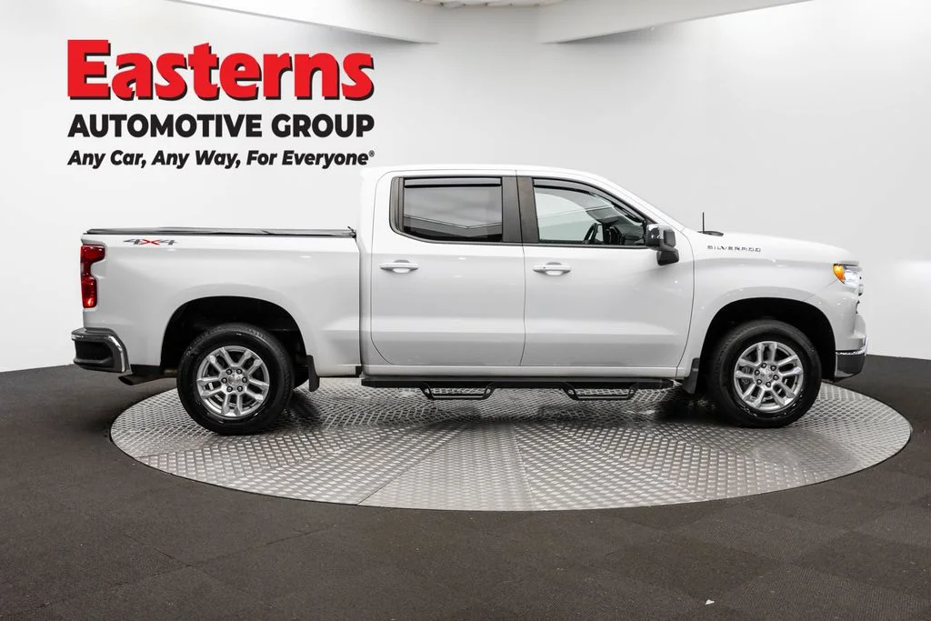 Used 2023 White Chevrolet LT image 4