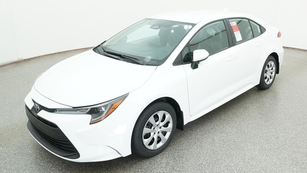New 2026 Ice Cap Toyota LE image 32