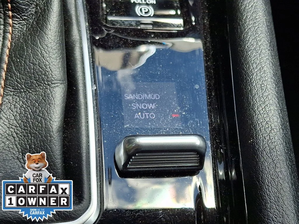 Certified Used 2022 Silver Jeep Limited image 24