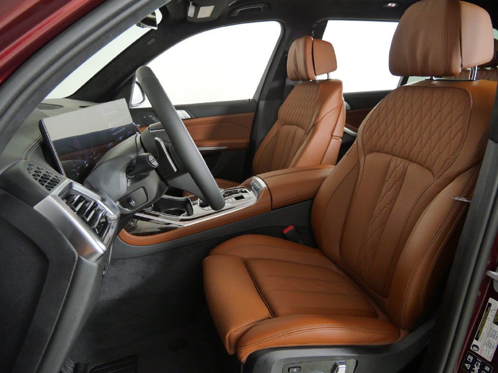 Used 2027 Red BMW xDrive40i image 39