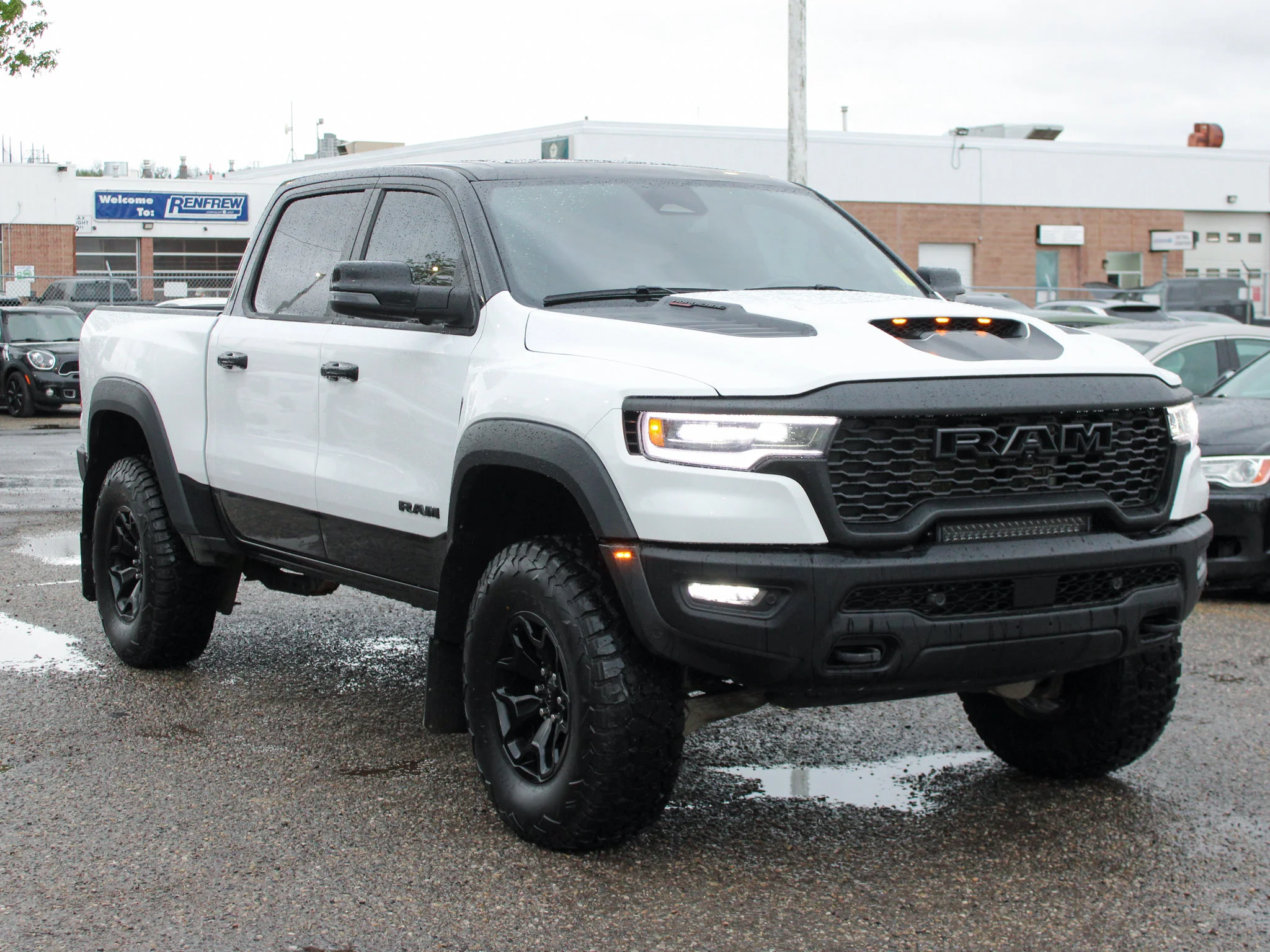 Certified Used 2025 White RAM RHO | Twin-Turbo 540 2.5 LIFT ON 37 TIRES  | Head-Up Display | Bedliner image 9