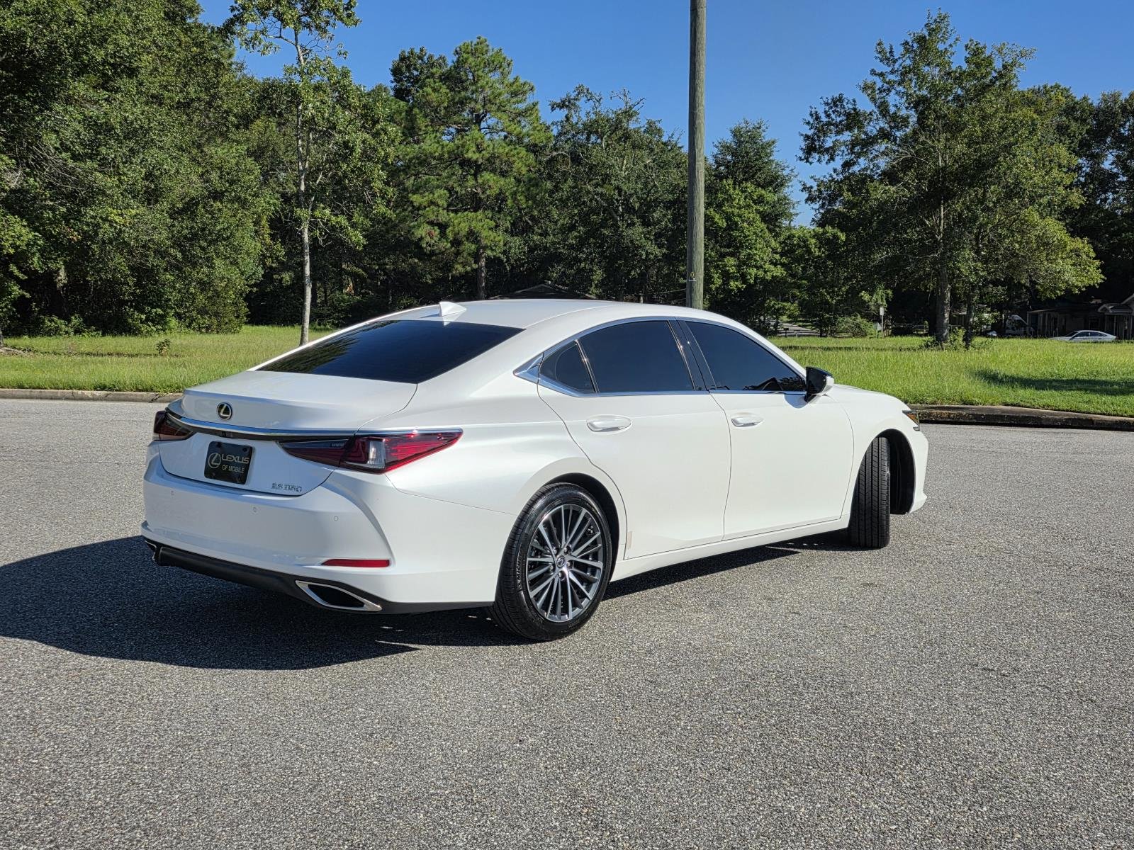 Certified Used 2025 White Pearl Lexus 350 image 5