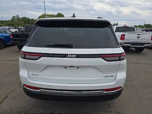 Used 2025 Bright White Clearcoat Jeep Limited image 5