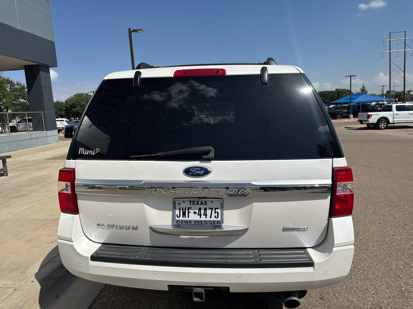 Used 2017 White Platinum Metallic Tri-Coat Ford Platinum image 10
