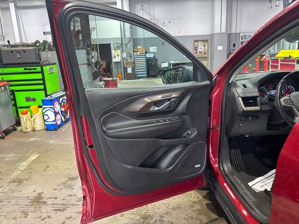 Used 2018 Red GMC Denali image 14