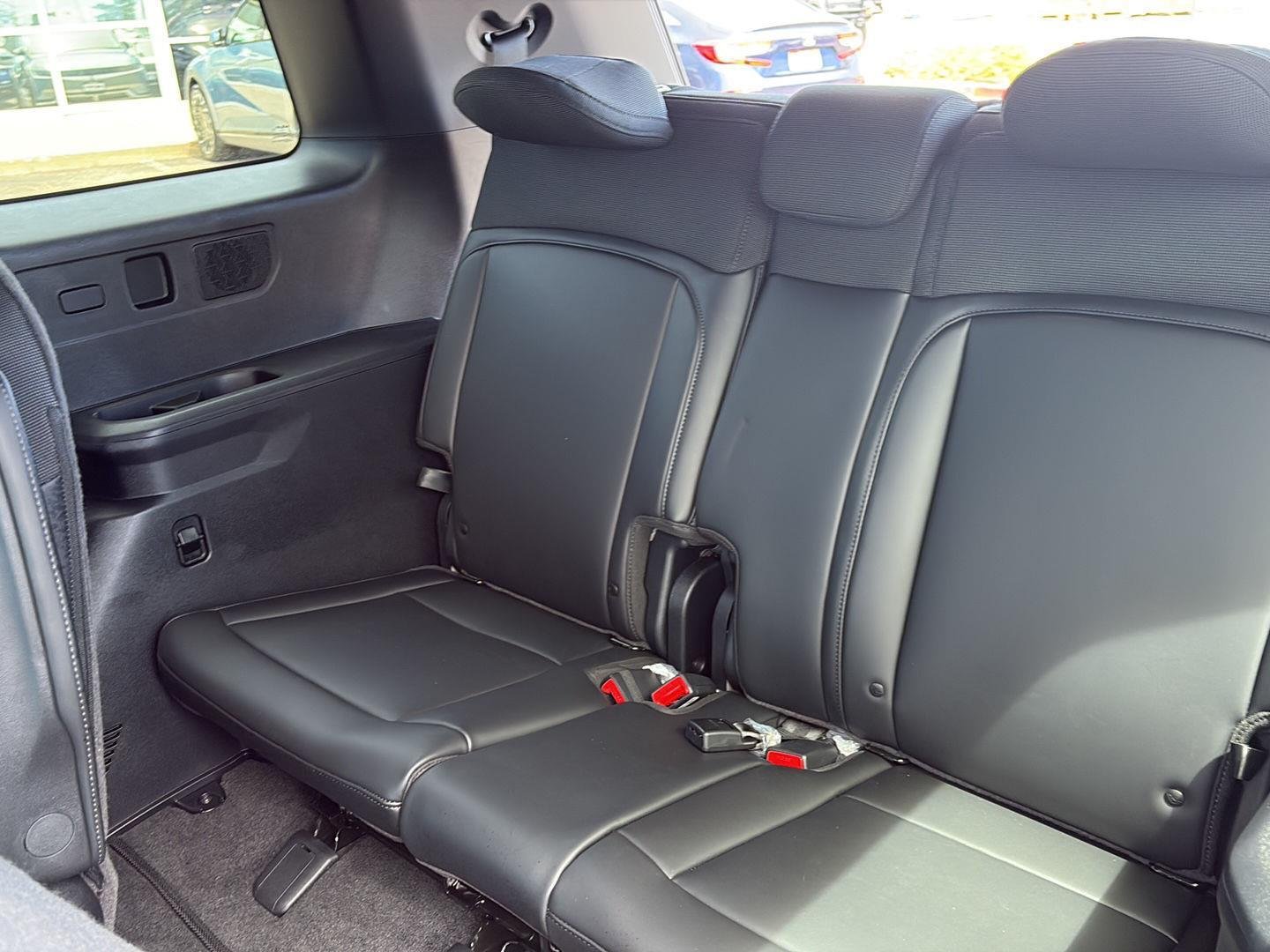 Used 2027 Ebony Black Kia S image 11