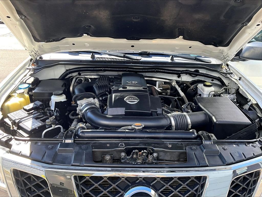 Used 2019 White Nissan SV image 29