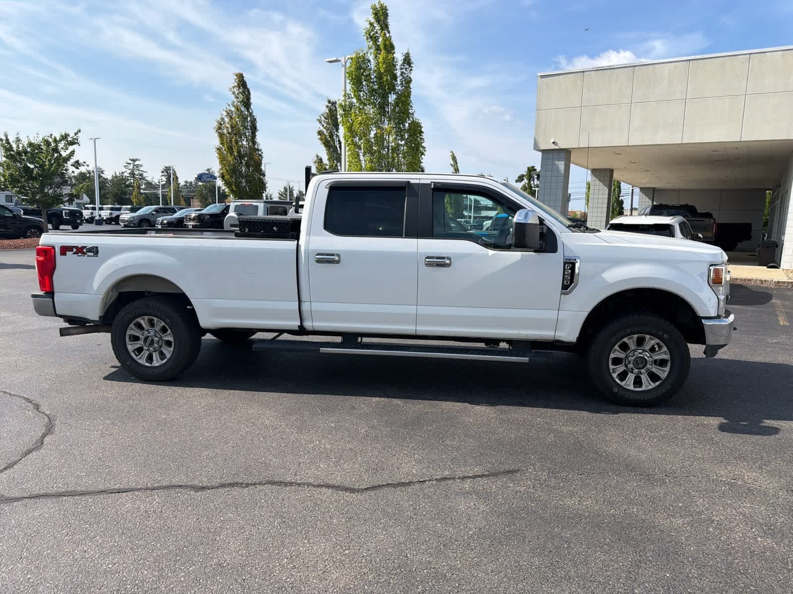 Used 2021 Oxford White Ford XL image 3