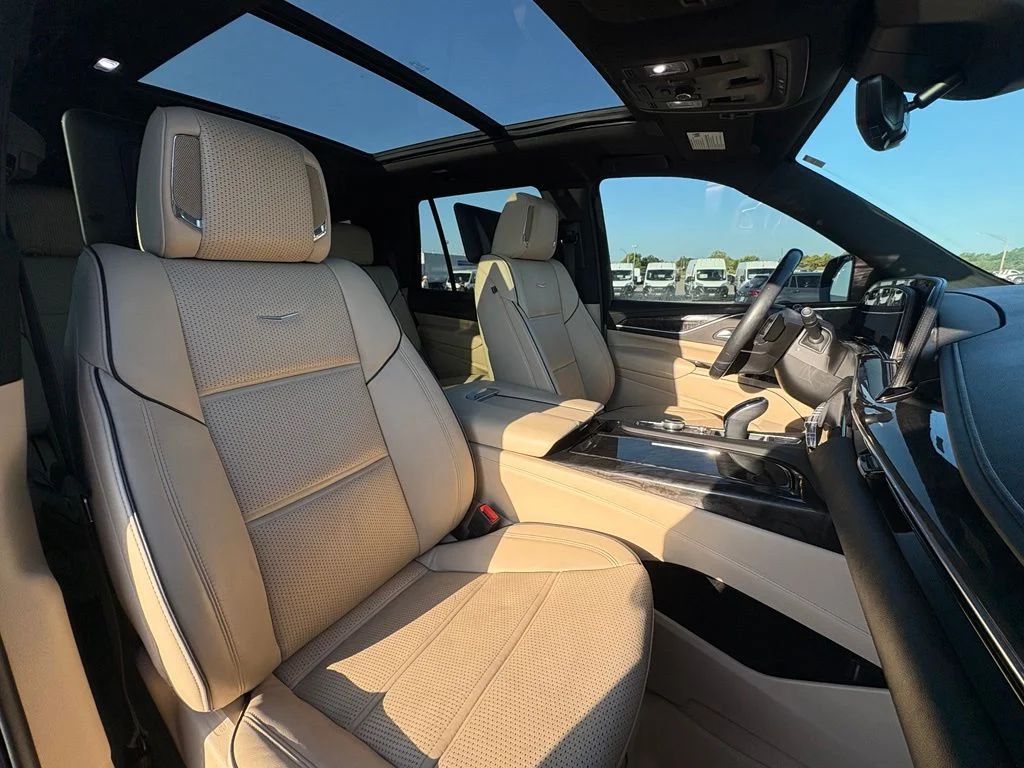 Used 2024 White Cadillac Premium Luxury image 32