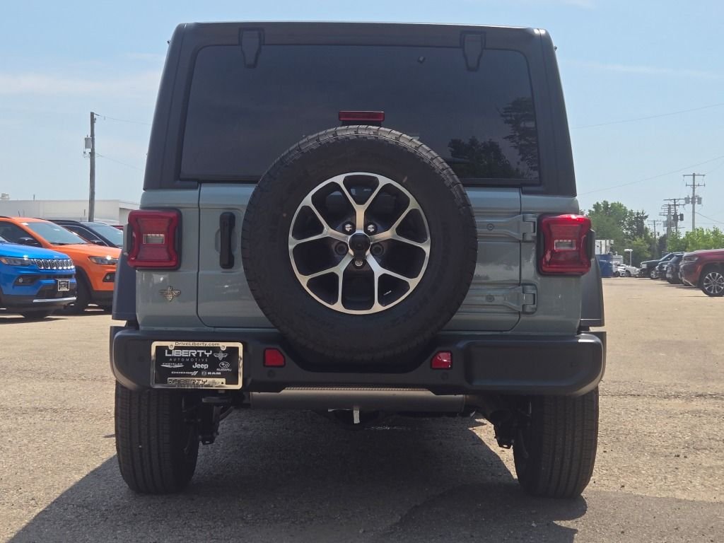 New 2026 Earl Clearcoat Jeep Sport S image 14