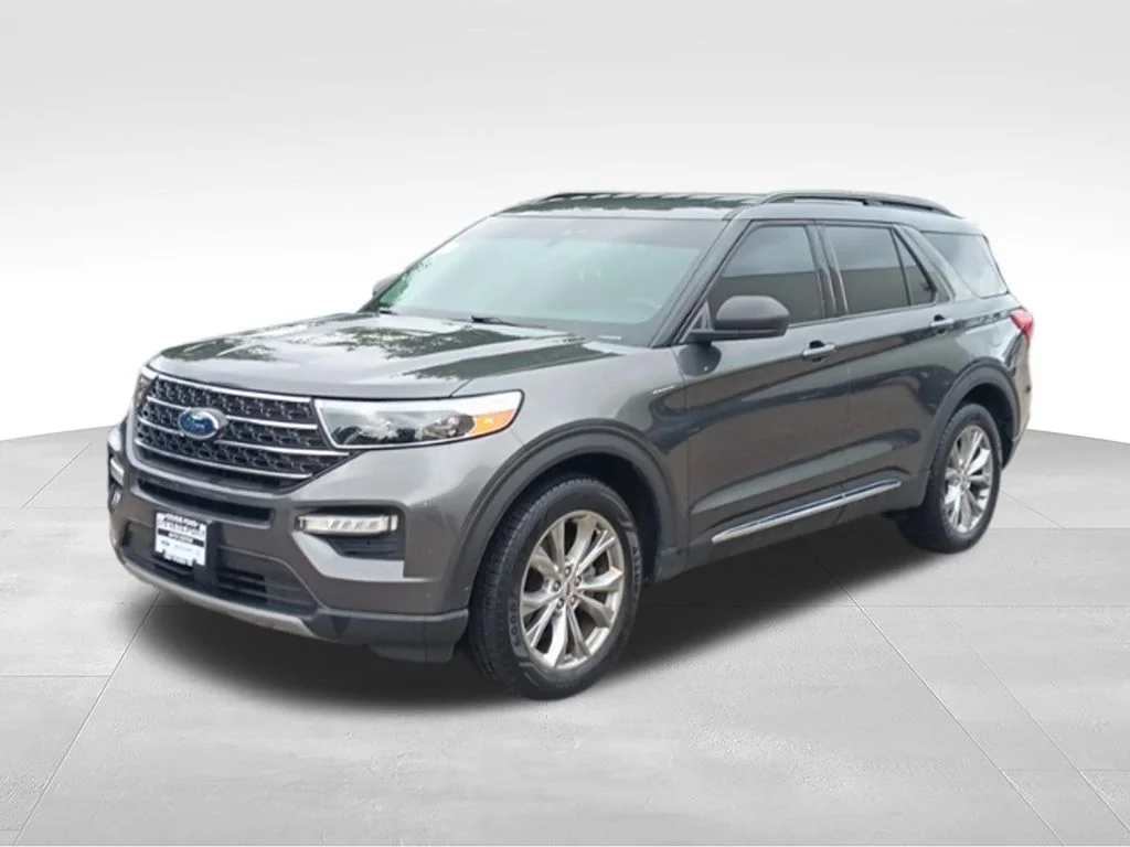 Used 2020 Magnetic Ford XLT image 3