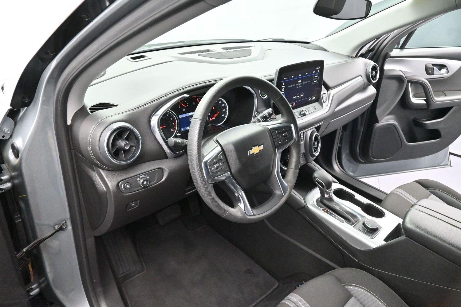 Used 2025 Sterling Gray Metallic Chevrolet 2LT image 13