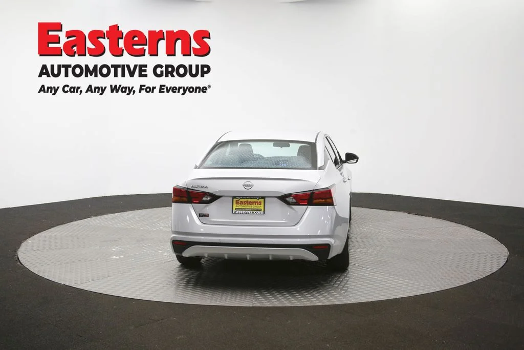 Used 2024 Silver Nissan 2.5 S image 37