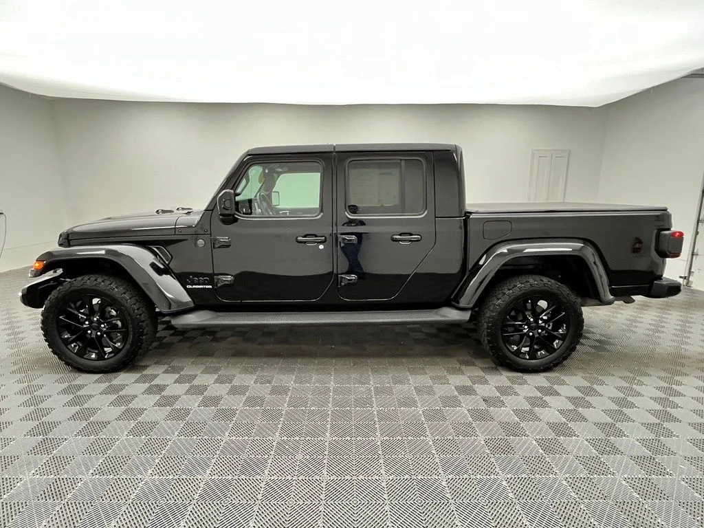 Used 2021 Black Jeep Overland image 11
