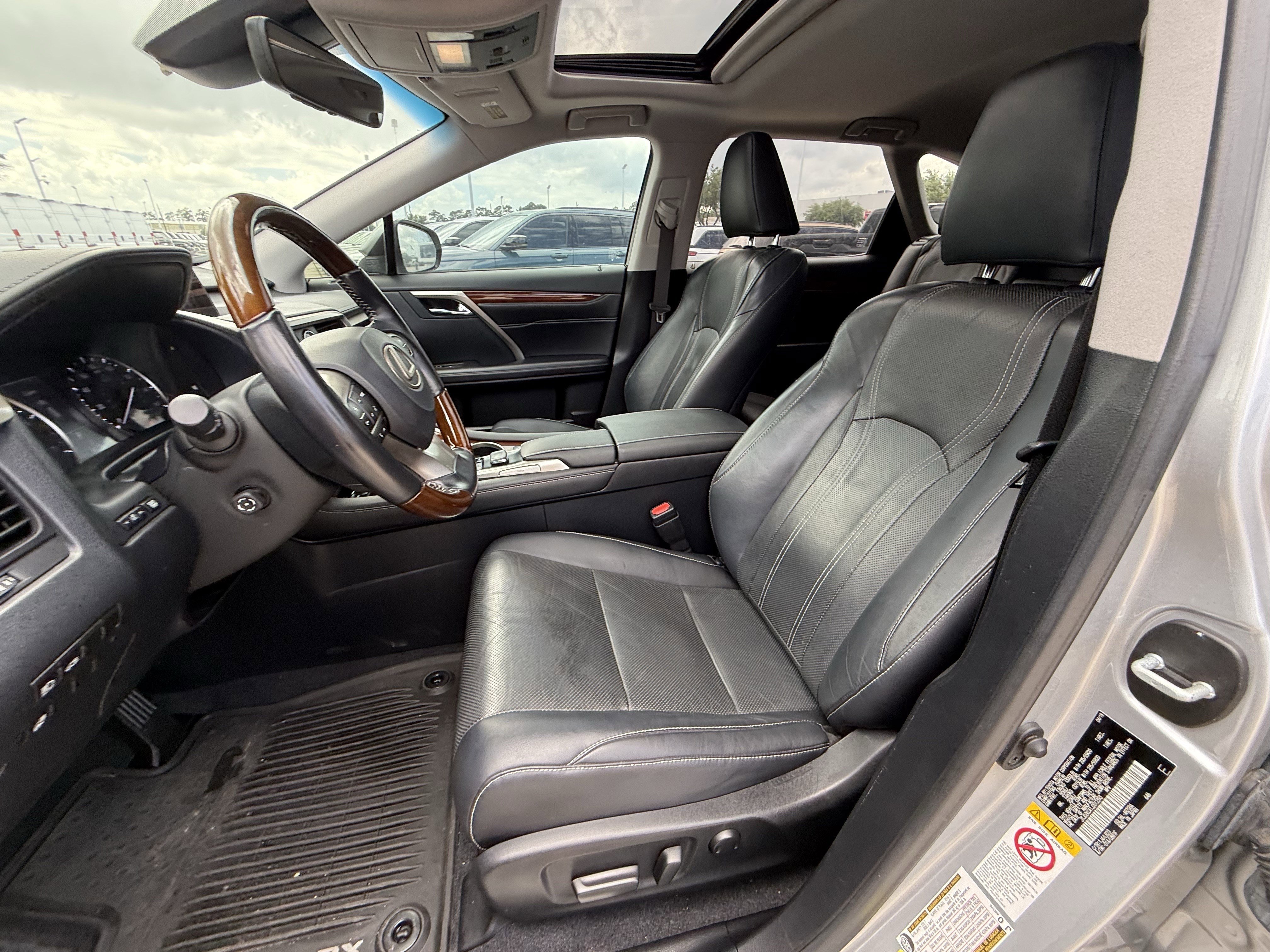 Used 2018 Silver Lexus RX 350L Premium image 28