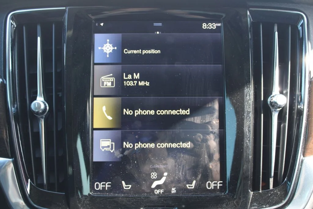 Used 2018 Black Volvo T5 Momentum image 23