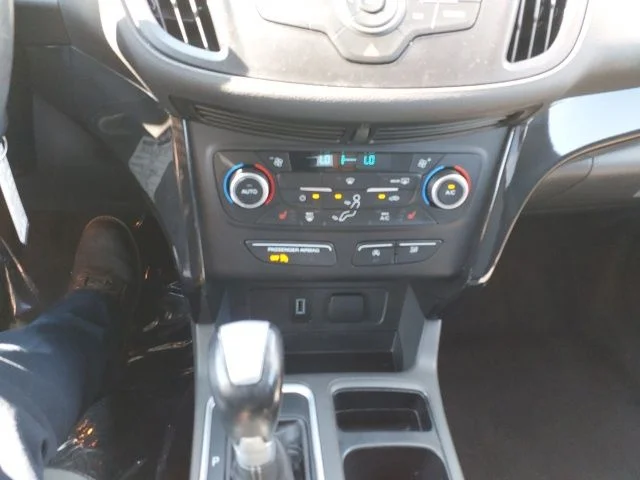 Used 2018 Red Ford SE image 16