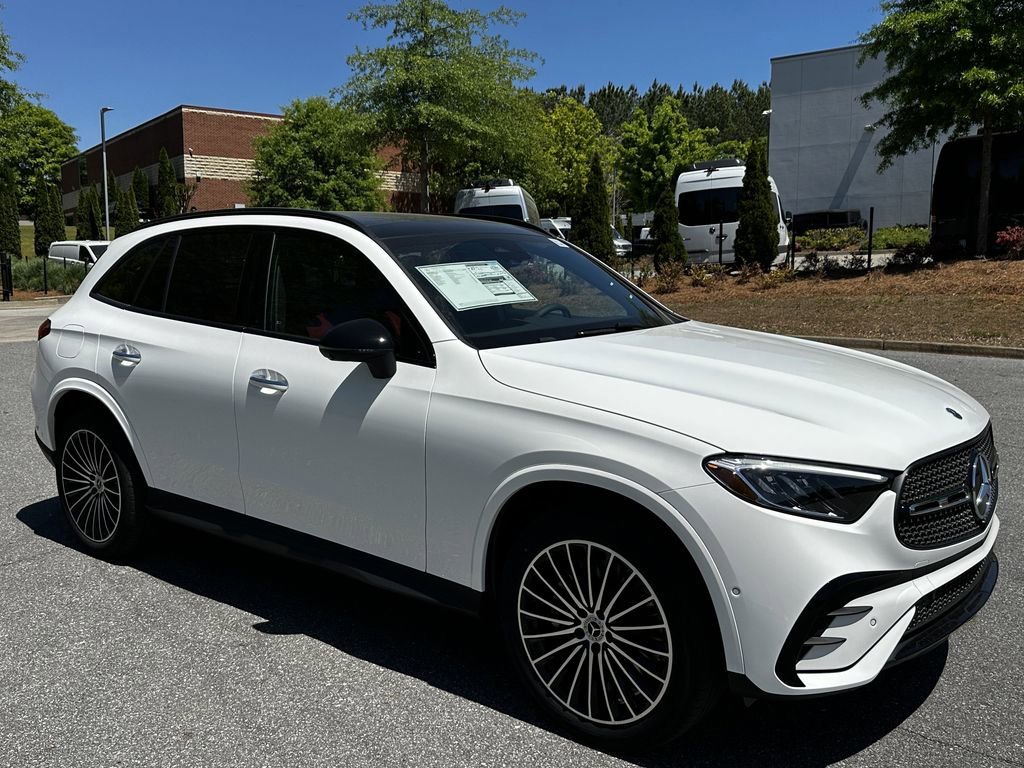New 2026 Polar White Mercedes-Benz GLC 300 image 2