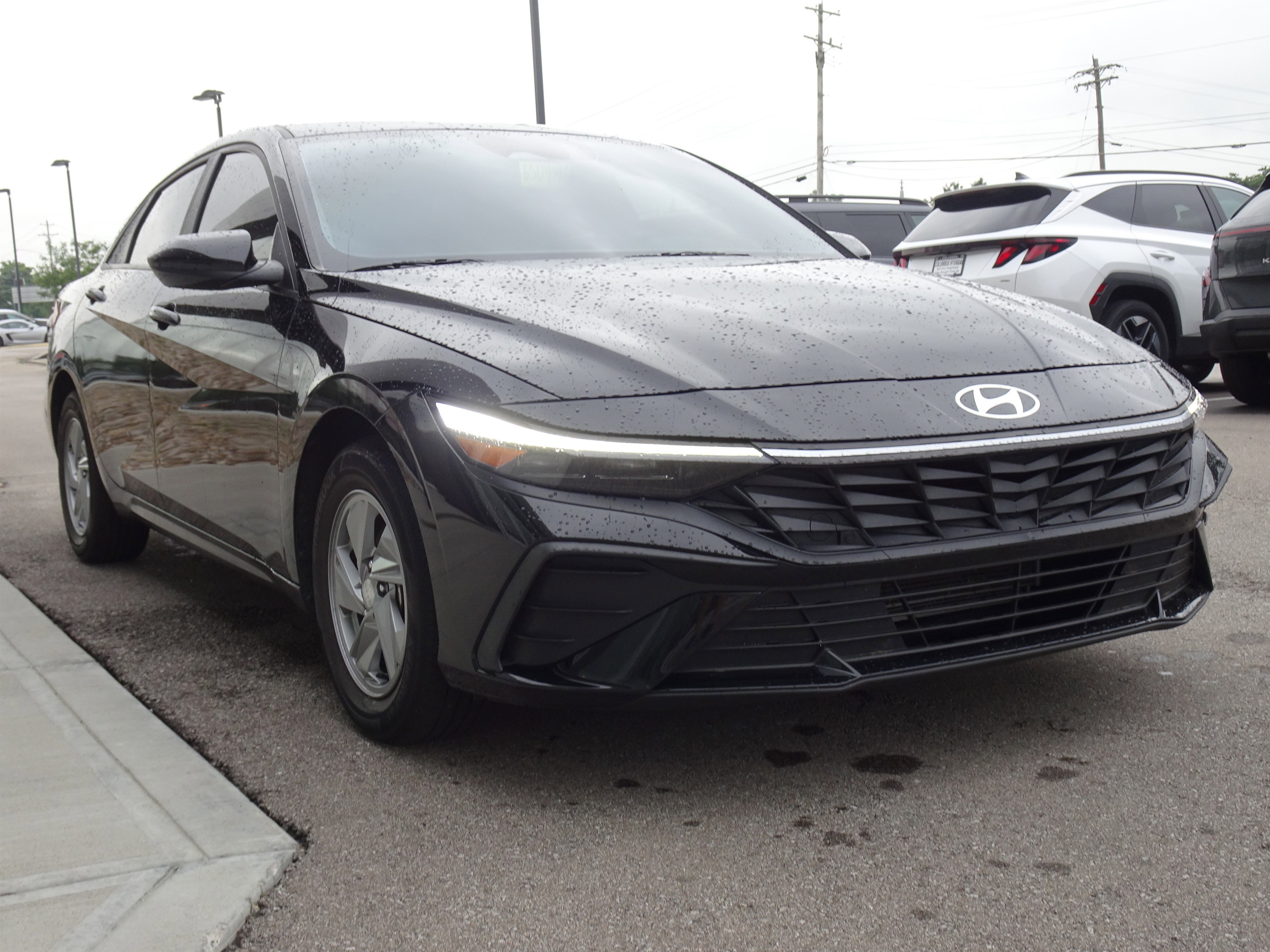 Certified Used 2024 Abyss Black Hyundai SE image 6