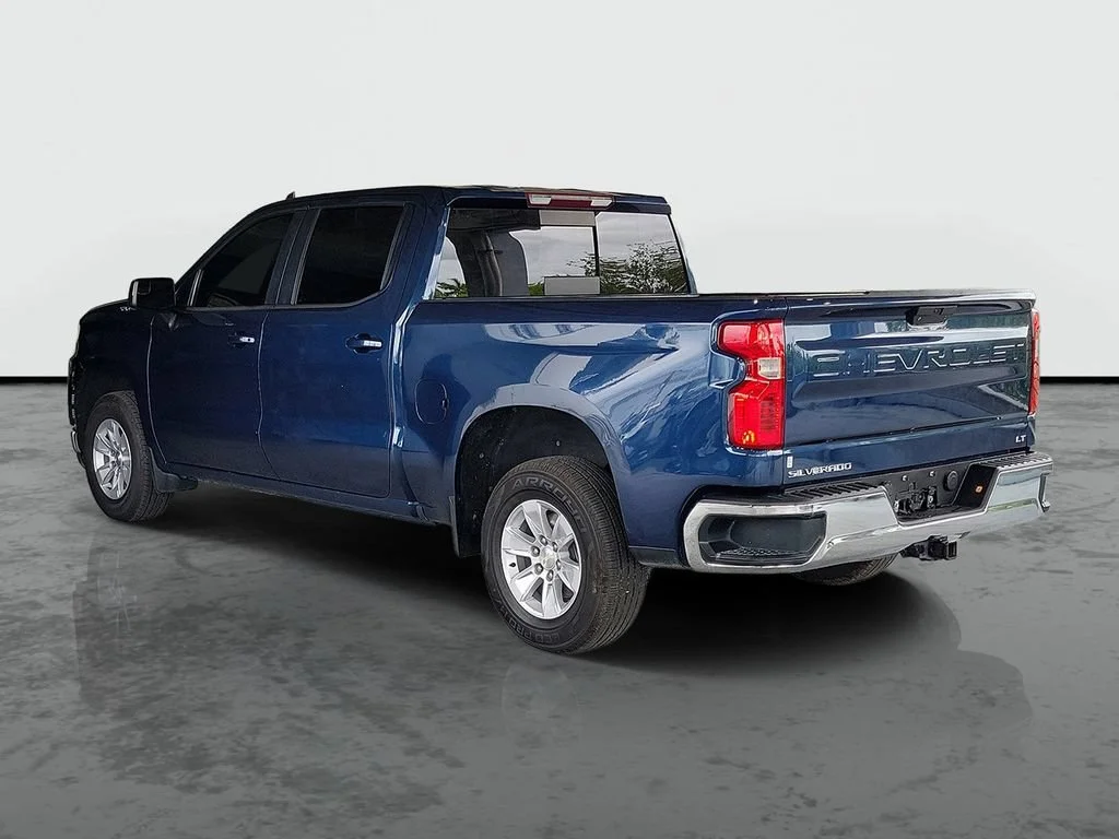 Used 2022 Northsky Blue Metallic Chevrolet LT image 3