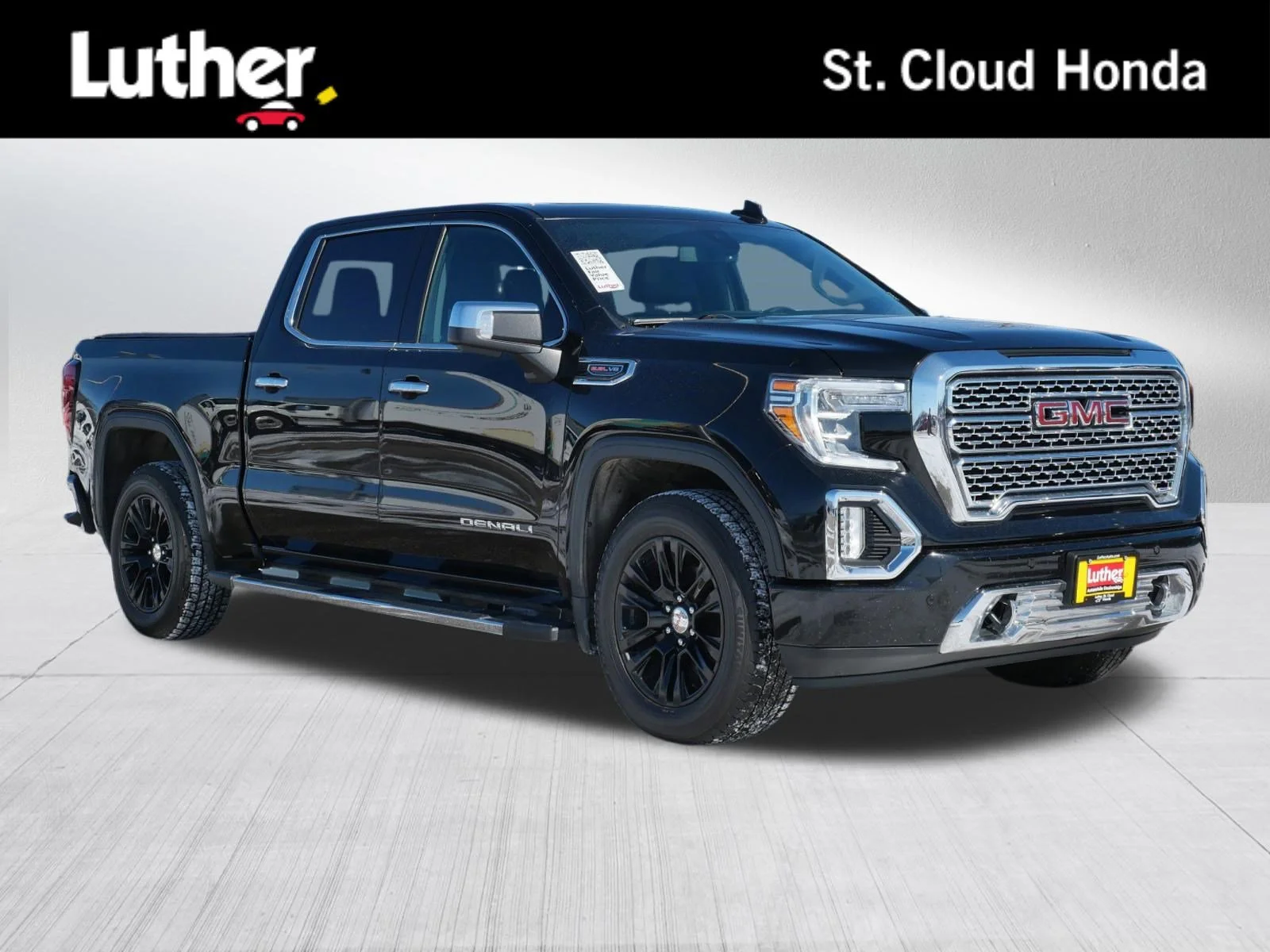 2021 GMC Sierra 4WD Crew Cab Short Box Denali's photo