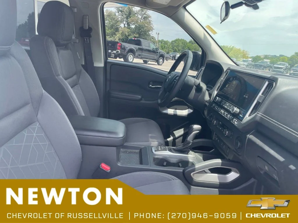 Used 2025 White Nissan SV image 8