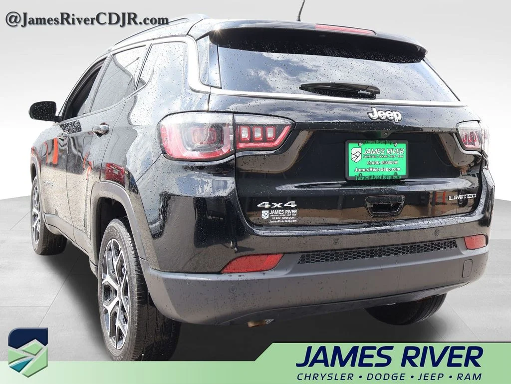 Used 2025 Black Jeep Limited image 3