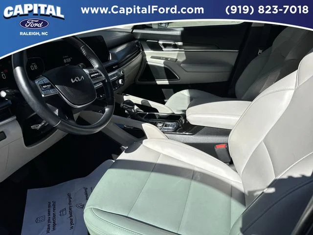Used 2024 White Kia S image 19