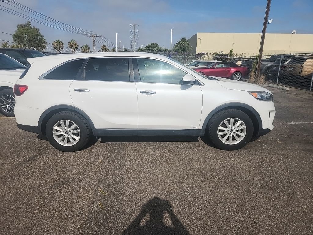 Used 2019 White Kia LX image 16