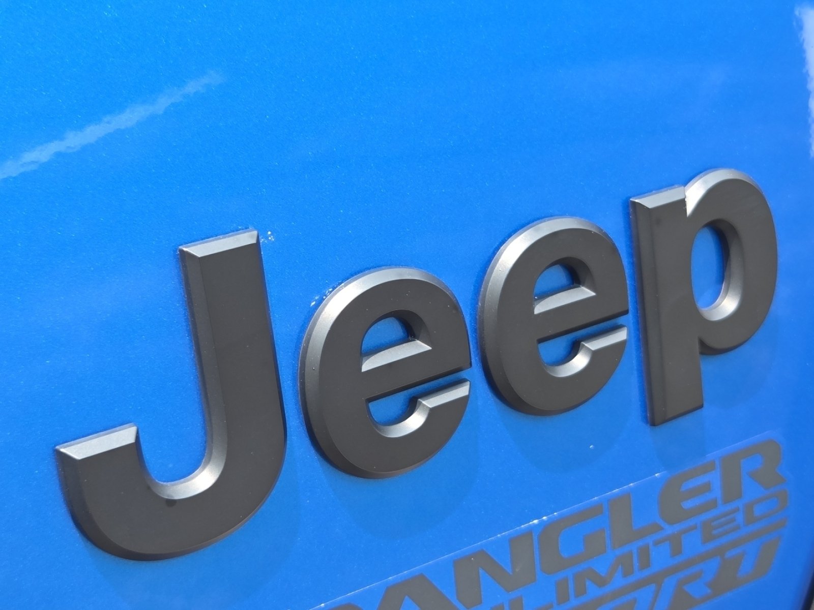 Used 2021 Blue Pearl Jeep Unlimited Sport S image 14