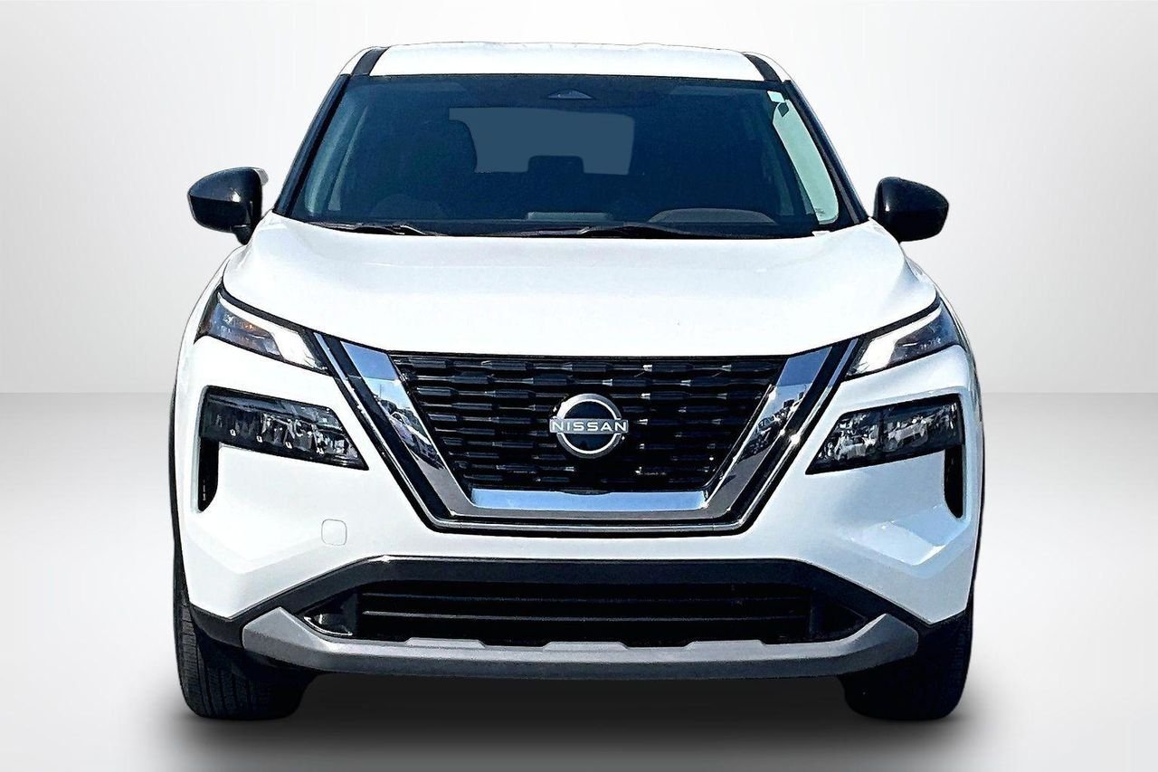 Used 2023 Glacier White Nissan S FWD image 2