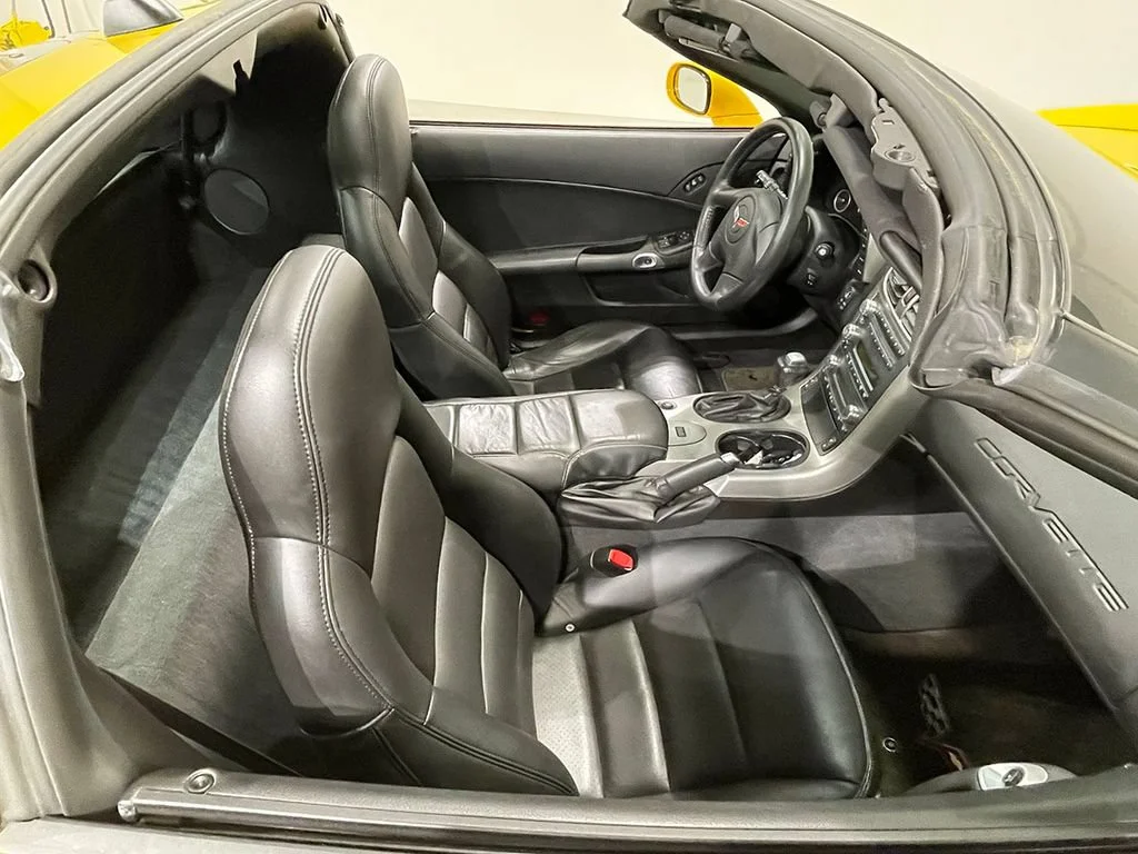 Used 2005 Millenium Yellow Chevrolet BASE image 23