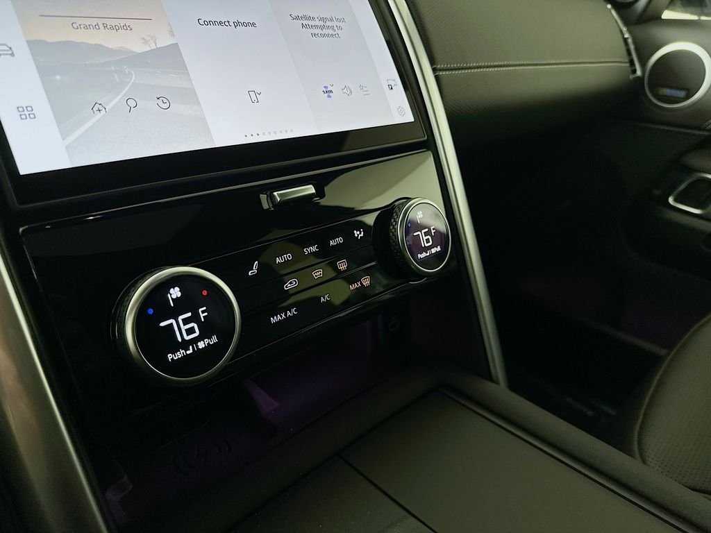 2025 Land Rover Discovery Dynamic SE - Photo 20