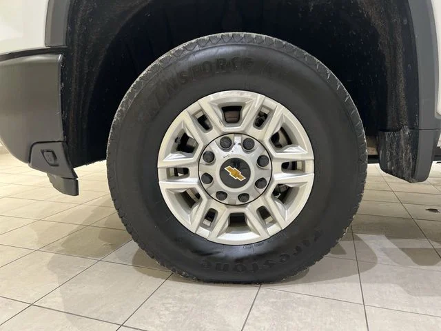 Used 2025 Summit White Chevrolet Work Truck image 30