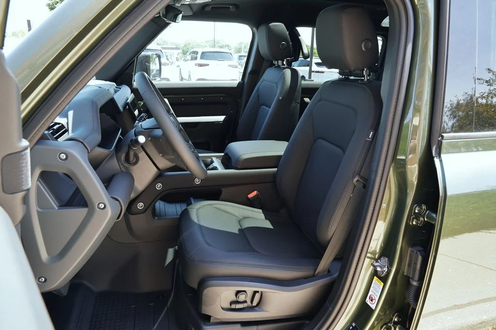 New 2026 Woolstone Green Land Rover S image 13