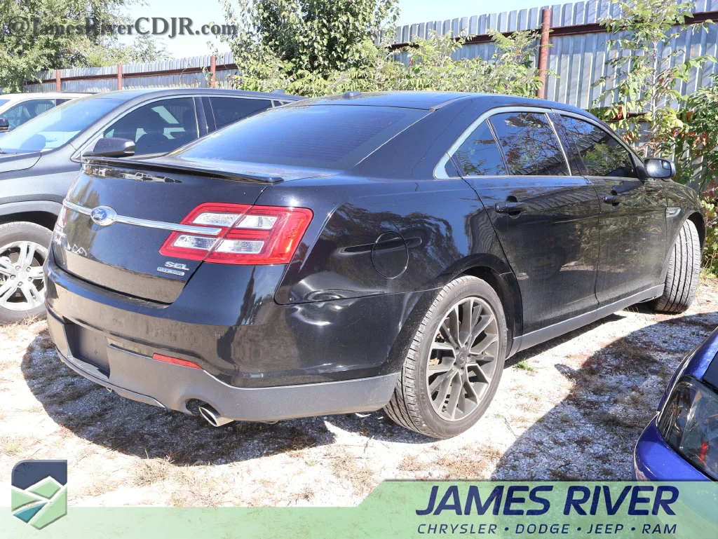 2018 Ford Taurus SEL