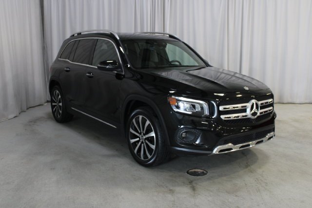 Used 2022 Black Mercedes-Benz GLB 250 image 28