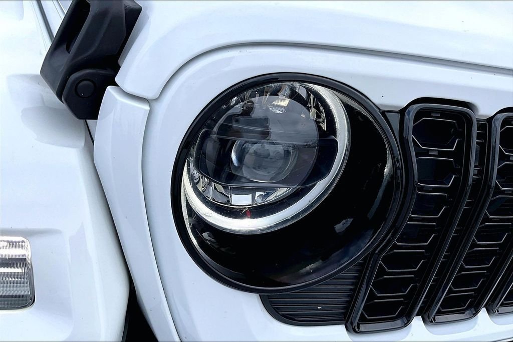 Used 2024 White Jeep High Altitude 4xe image 30