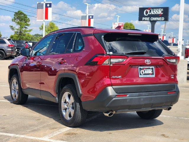 Used 2025 Red Toyota XLE image 5