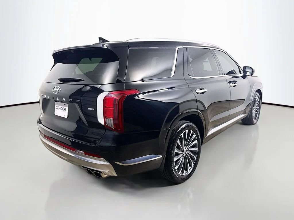 Used 2024 Abyss Black Pearl Hyundai Calligraphy image 7