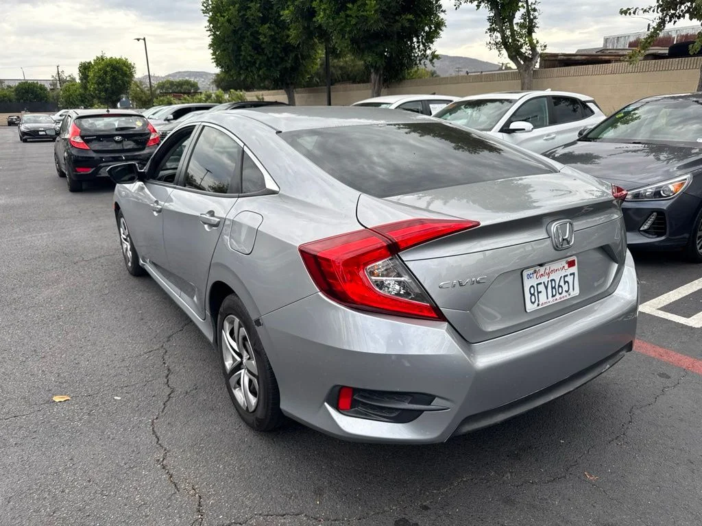 Used 2018 Silver Honda LX image 2