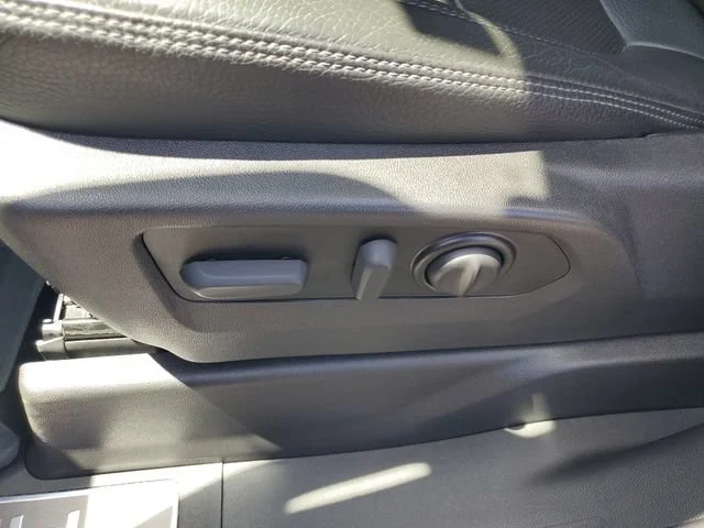 Used 2022 Onyx Black GMC Denali image 7