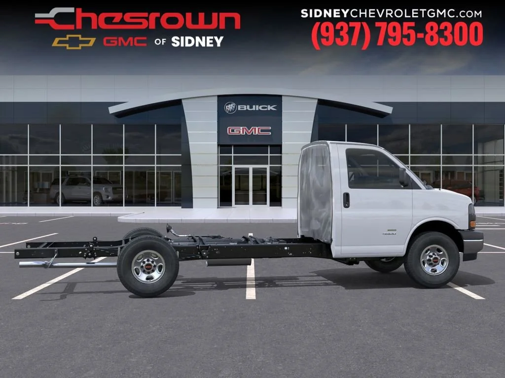New 2025 Summit White GMC 1WT image 12