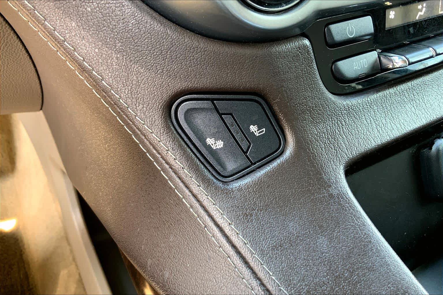 Used 2015 Summit White Chevrolet LT image 32