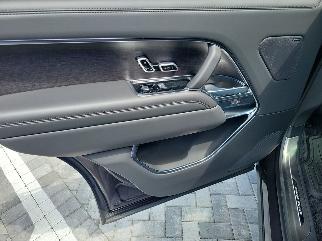 New 2026 Charente Grey Land Rover SE image 22