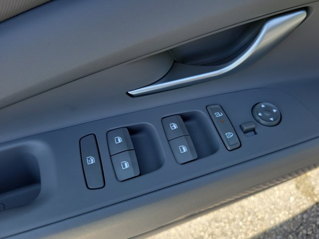 2026 Hyundai Elantra SE - Photo 11
