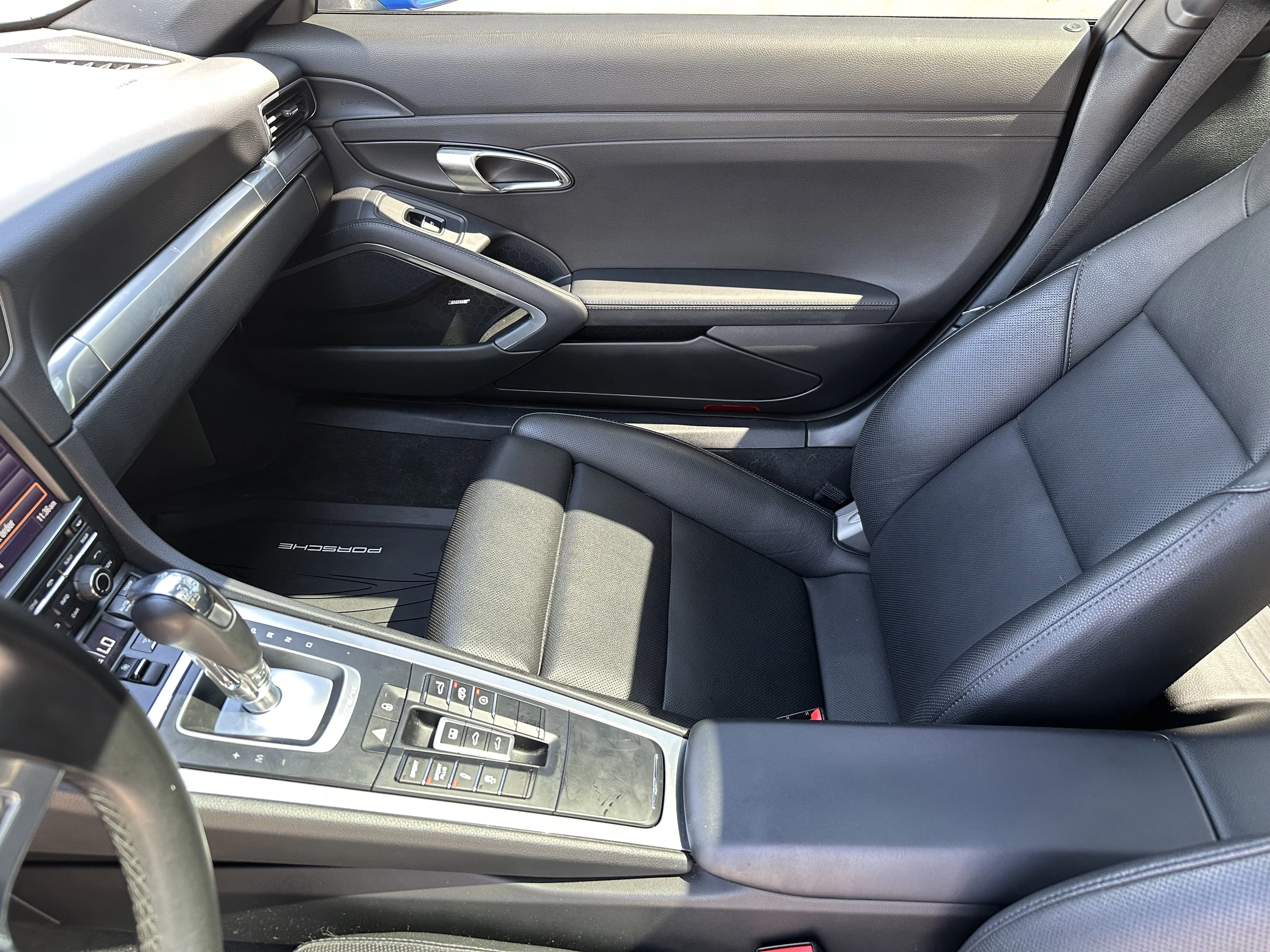 Used 2014 Sapphire Blue Metallic Porsche Carrera 4S image 11