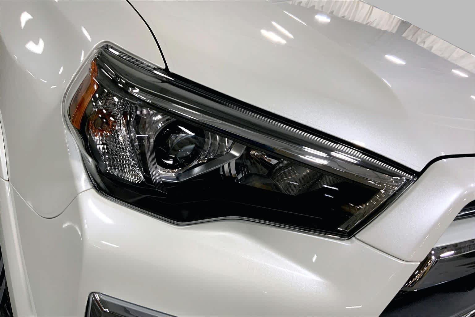 Used 2022 Blizzard Pearl Toyota Limited image 28